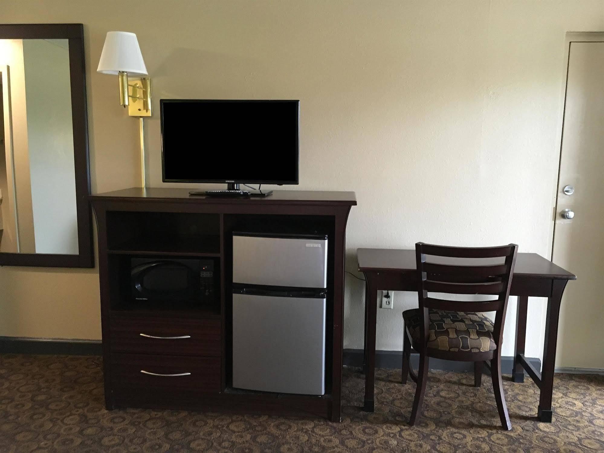 Americas Best Value Inn And Suites Гринвуд Экстерьер фото